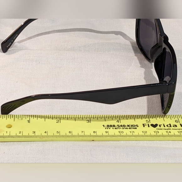 Total Black Out Stylish Sexy Unisex Iconic Sunglasses like Ray Ban - Picture 8 of 16